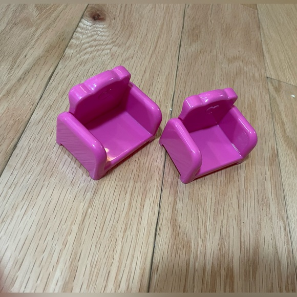 Calico Critters bunny family and chairs - Picture 5 of 7